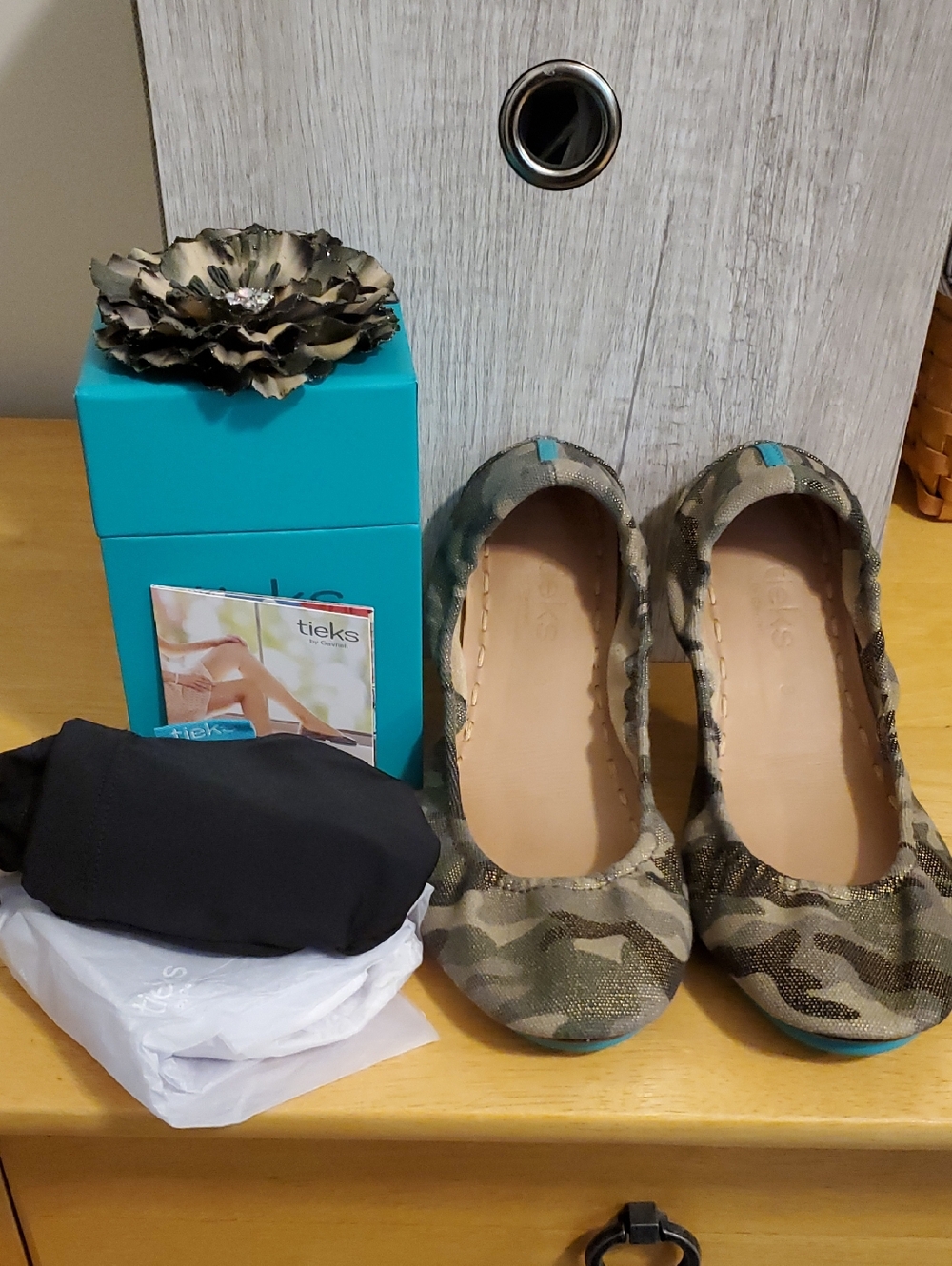 Tieks Calouflage Camo Flats SZ 8 in Like New Condition ... Full Set